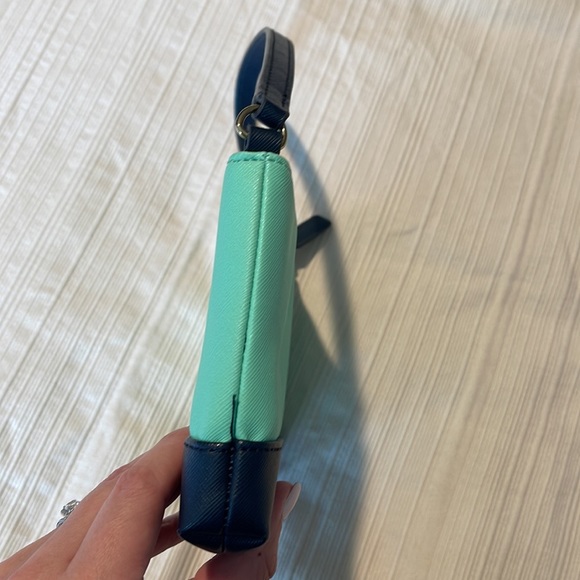 NWOT Banana Republic Synthetic Leather Clutch/Wristlet - Picture 4 of 10